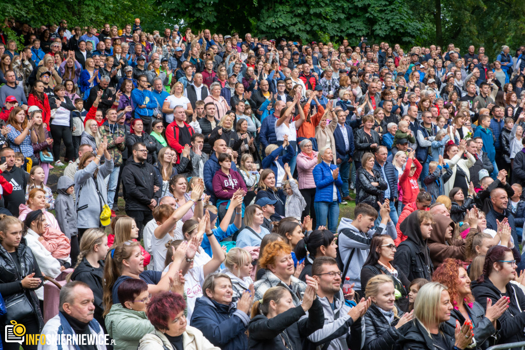 45. SŚKOiW: Tłumy w parku miejskim na koncertach