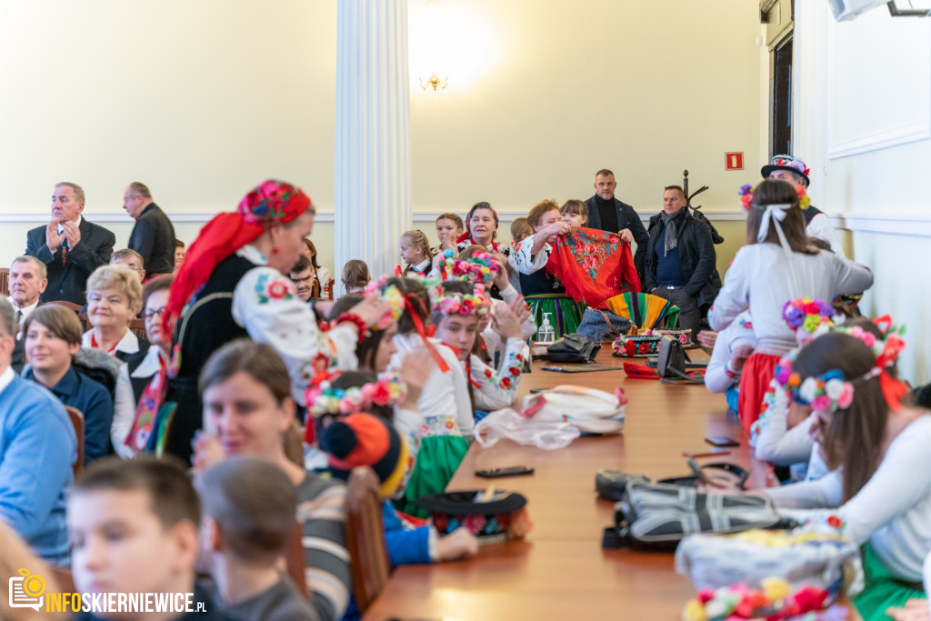 Wspólne kolędowanie w Starostwie Powiatowym w Skierniewicach