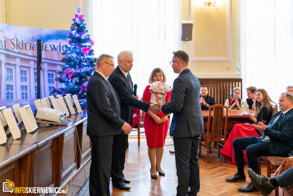 Wspólne kolędowanie w Starostwie Powiatowym w Skierniewicach