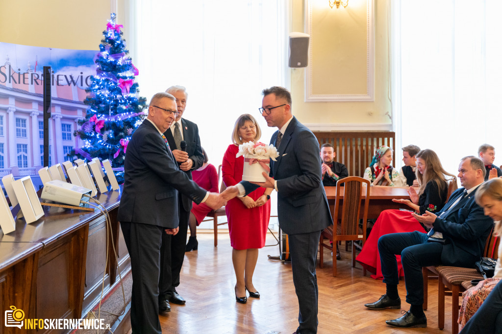 Wspólne kolędowanie w Starostwie Powiatowym w Skierniewicach