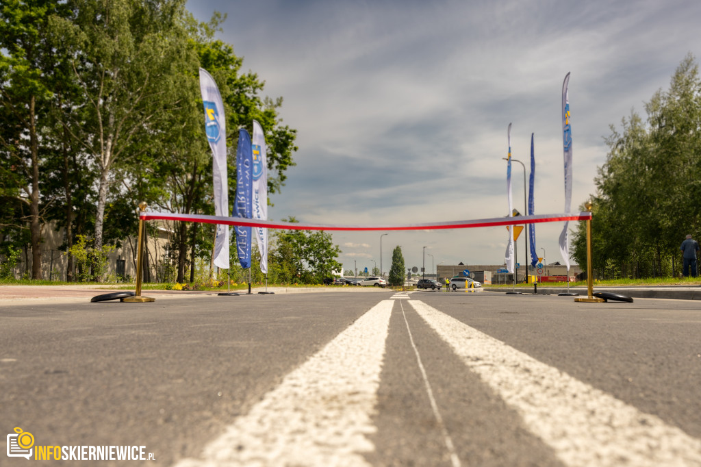 Rozbudowa ul. Czerwonej w Skierniewicach: zwiększone bezpieczeństwo i usprawnienia ruchu drogowego