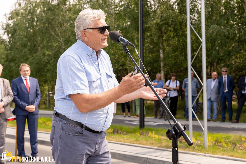 Rozbudowa ul. Czerwonej w Skierniewicach: zwiększone bezpieczeństwo i usprawnienia ruchu drogowego