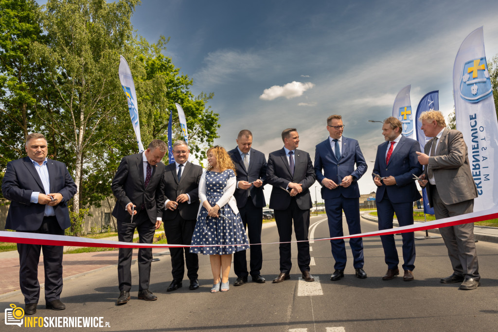 Rozbudowa ul. Czerwonej w Skierniewicach: zwiększone bezpieczeństwo i usprawnienia ruchu drogowego