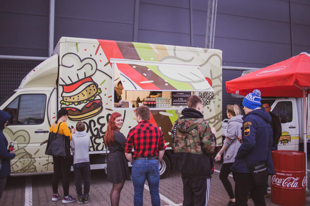 Już 19 i 20 Sierpnia na pasażu Nurzyńskiego w Skierniewicach zawitają Foodtrucki!