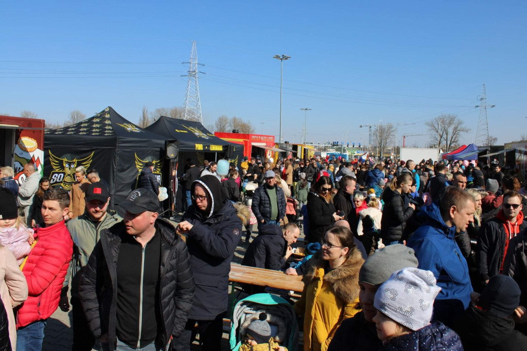 Już 19 i 20 Sierpnia na pasażu Nurzyńskiego w Skierniewicach zawitają Foodtrucki!