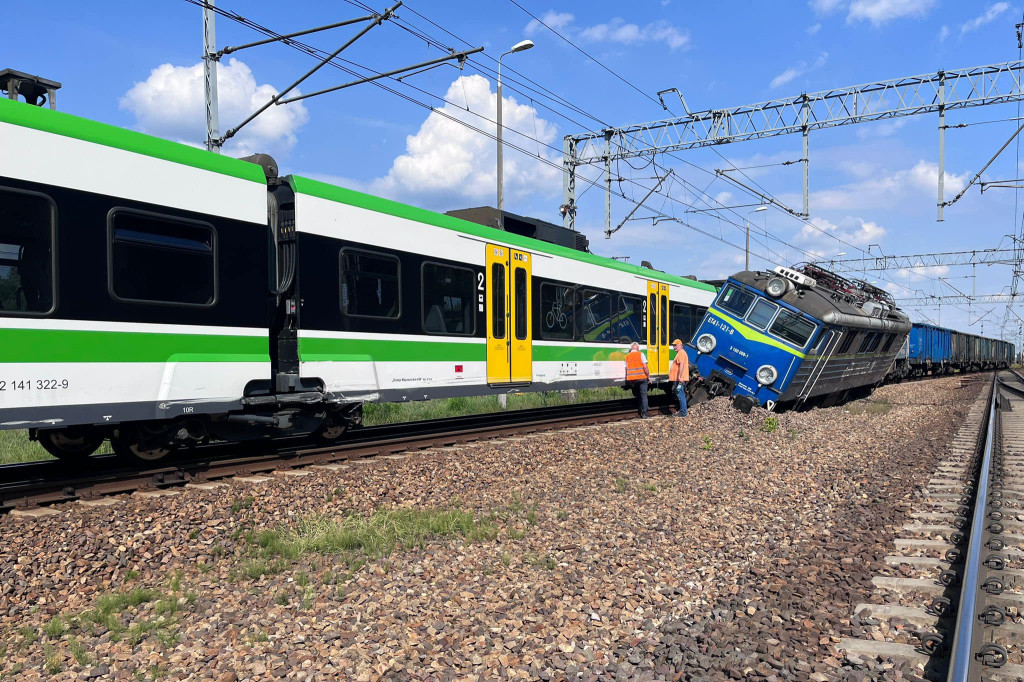 Nikt nie ucierpiał w zderzeniu pociągu osobowego z towarowym w Skierniewicach