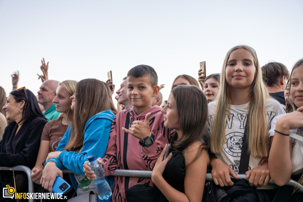 Mr Polska, Żabson, Gibbs i Avi na Scenie Głównej: Najlepsze Momenty Piątku na 46. SŚKOiW