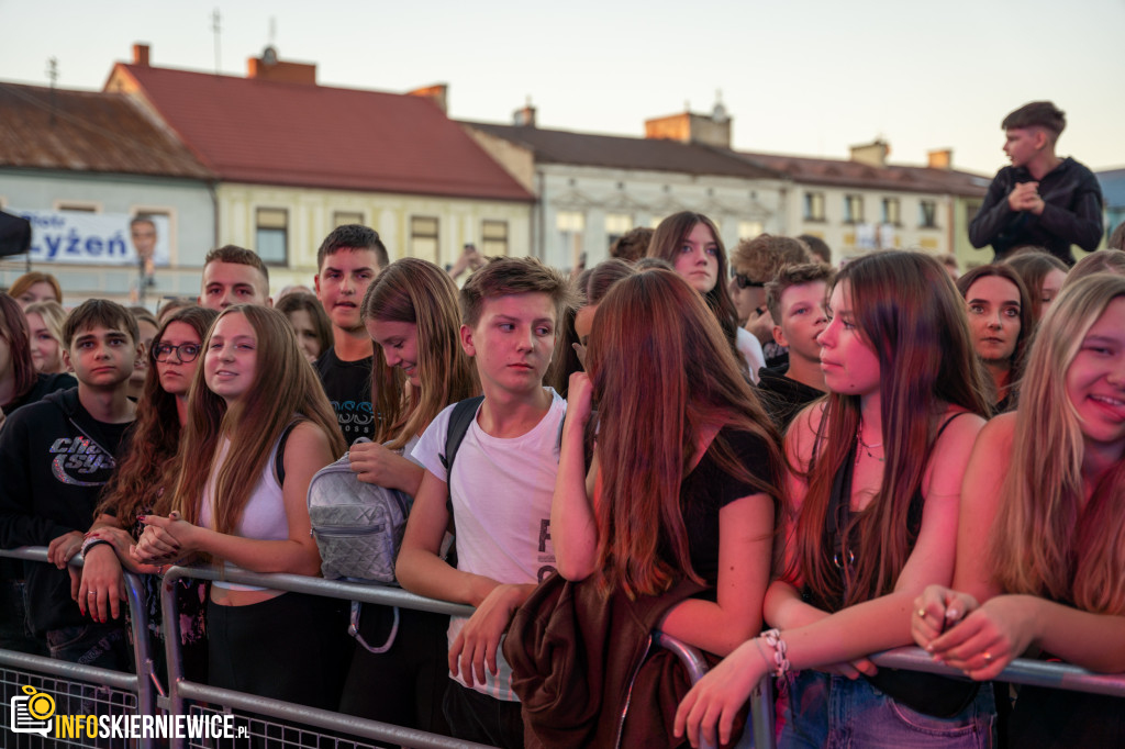 Mr Polska, Żabson, Gibbs i Avi na Scenie Głównej: Najlepsze Momenty Piątku na 46. SŚKOiW