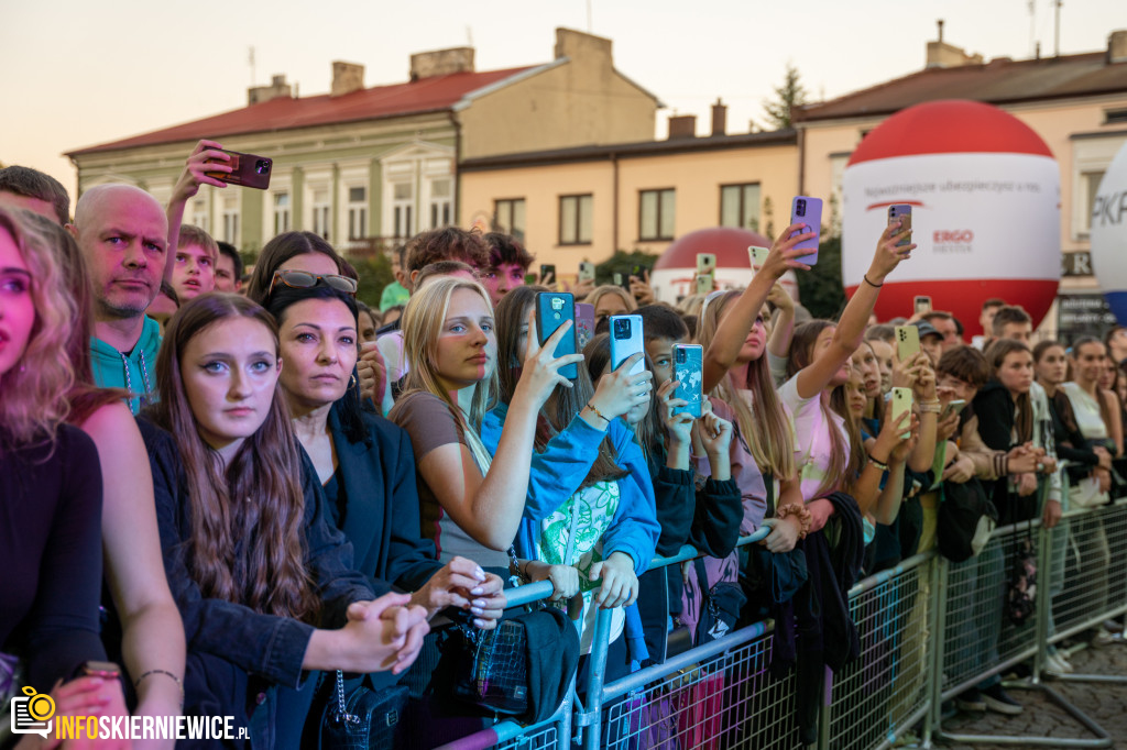 Mr Polska, Żabson, Gibbs i Avi na Scenie Głównej: Najlepsze Momenty Piątku na 46. SŚKOiW