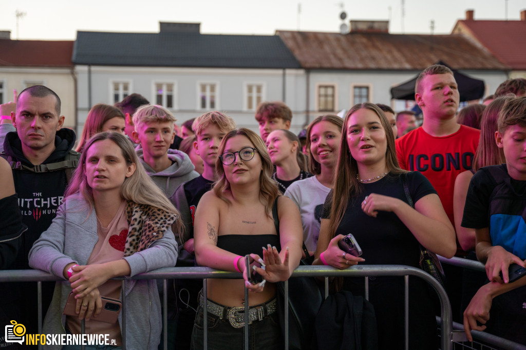 Mr Polska, Żabson, Gibbs i Avi na Scenie Głównej: Najlepsze Momenty Piątku na 46. SŚKOiW