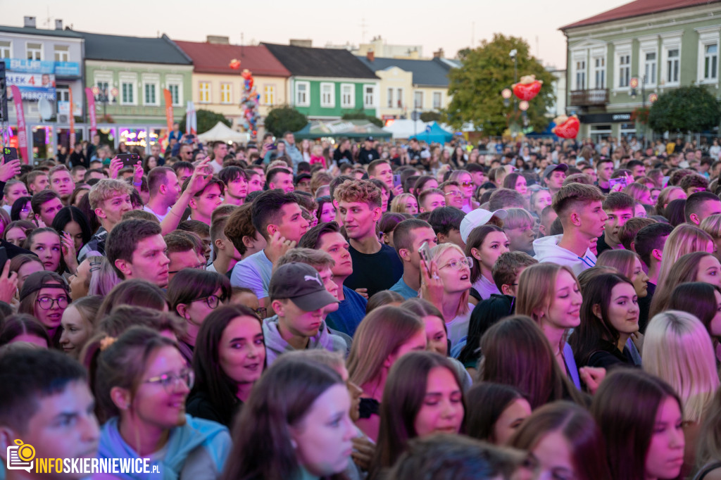 Mr Polska, Żabson, Gibbs i Avi na Scenie Głównej: Najlepsze Momenty Piątku na 46. SŚKOiW