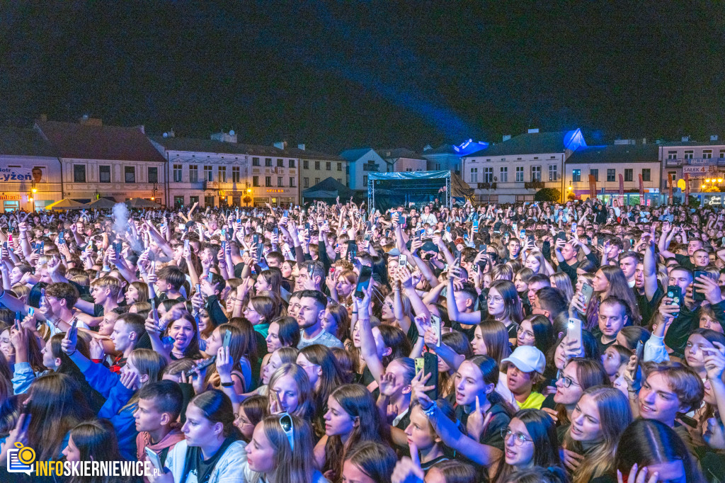 Mr Polska, Żabson, Gibbs i Avi na Scenie Głównej: Najlepsze Momenty Piątku na 46. SŚKOiW