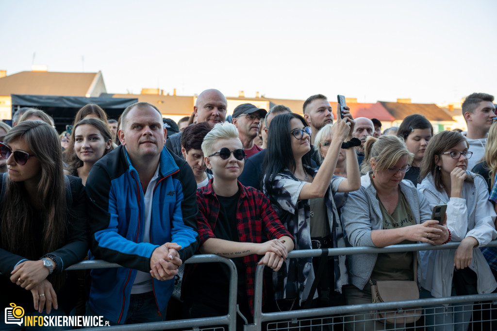 Emocje na Pełnych Obrotach: Koncert Myslovitz na Święcie Kwiatów 2023