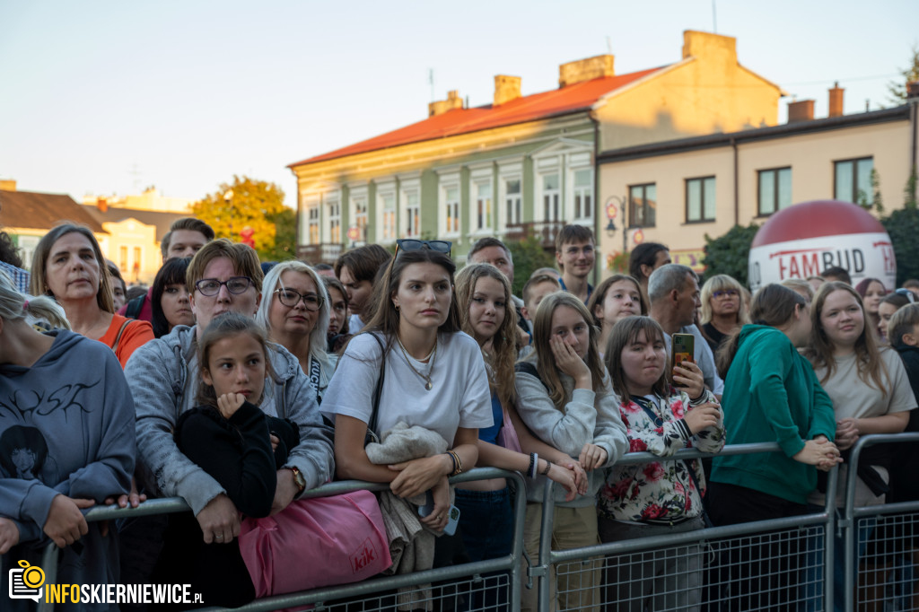 Emocje na Pełnych Obrotach: Koncert Myslovitz na Święcie Kwiatów 2023