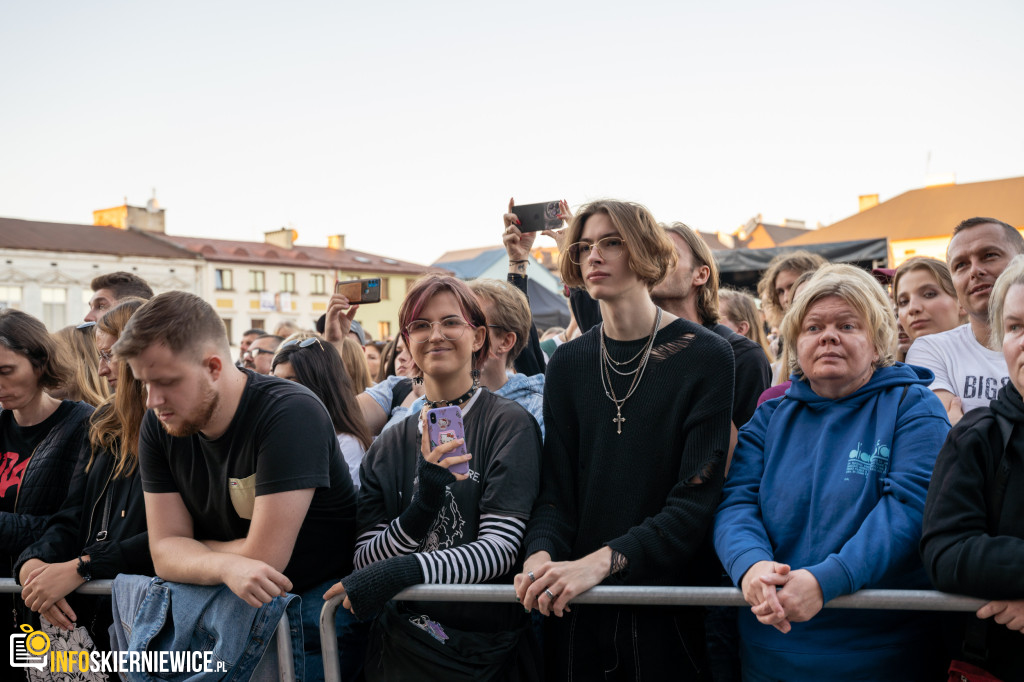 Emocje na Pełnych Obrotach: Koncert Myslovitz na Święcie Kwiatów 2023