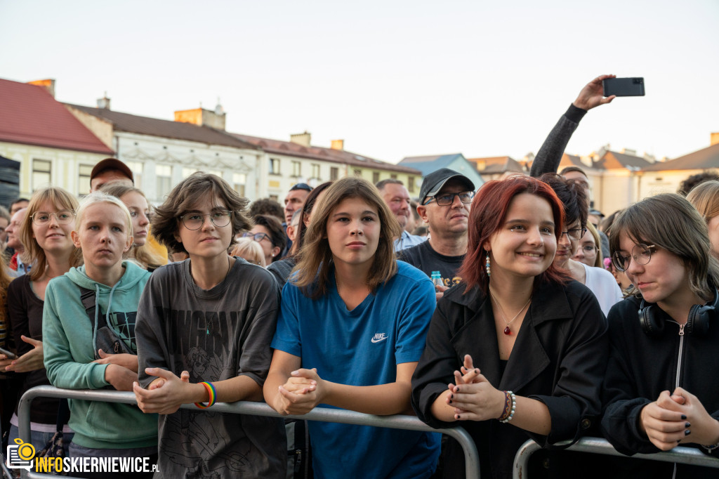 Emocje na Pełnych Obrotach: Koncert Myslovitz na Święcie Kwiatów 2023