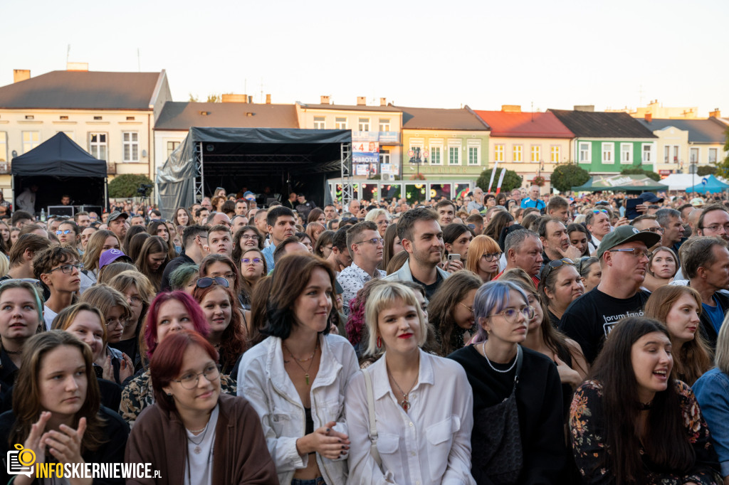 Emocje na Pełnych Obrotach: Koncert Myslovitz na Święcie Kwiatów 2023