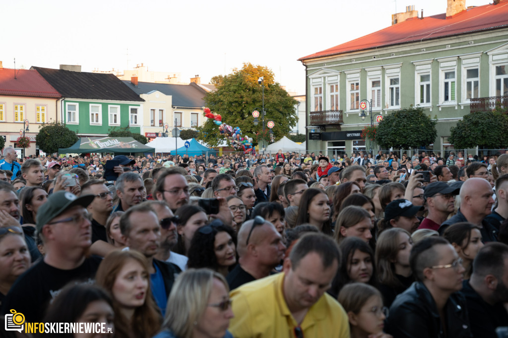 Emocje na Pełnych Obrotach: Koncert Myslovitz na Święcie Kwiatów 2023