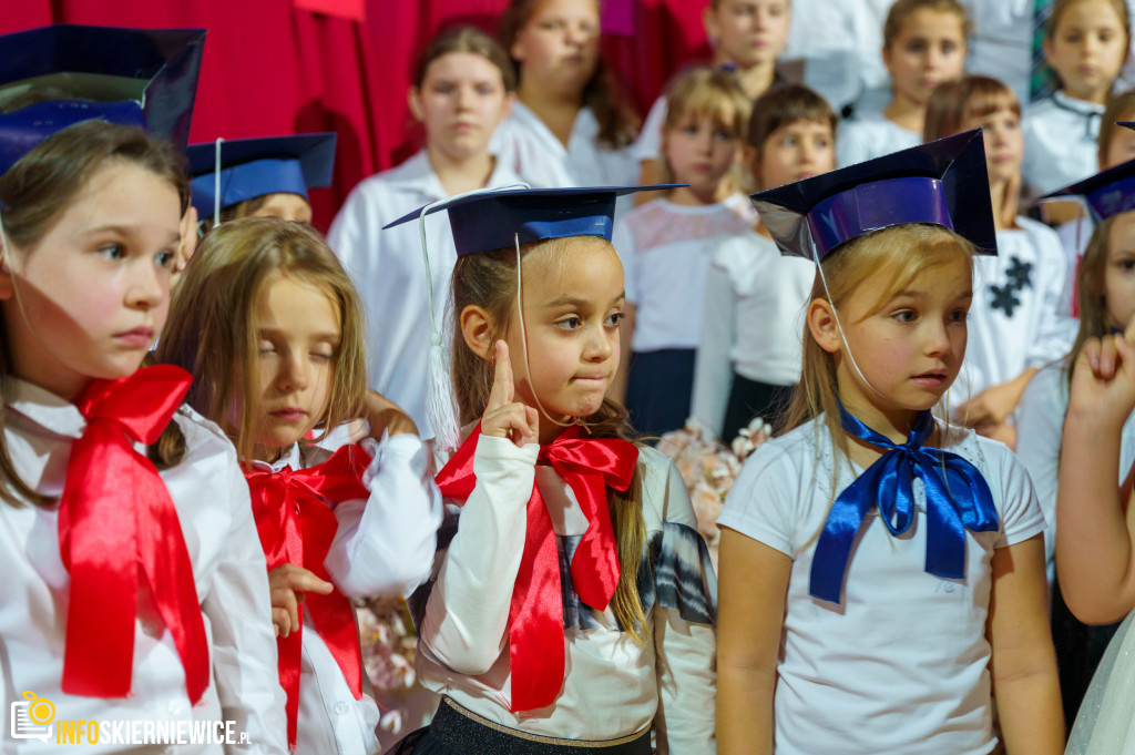 Uroczyste Pasowanie Pierwszoklasistów w Szkole Podstawowej nr 1 w Skierniewicach