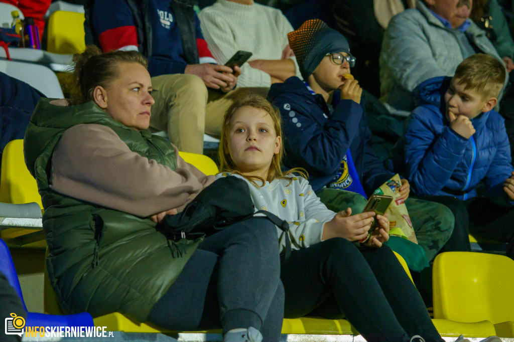 Unia Skierniewice triumfuje nad GKS Bełchatów w emocjonującym meczu