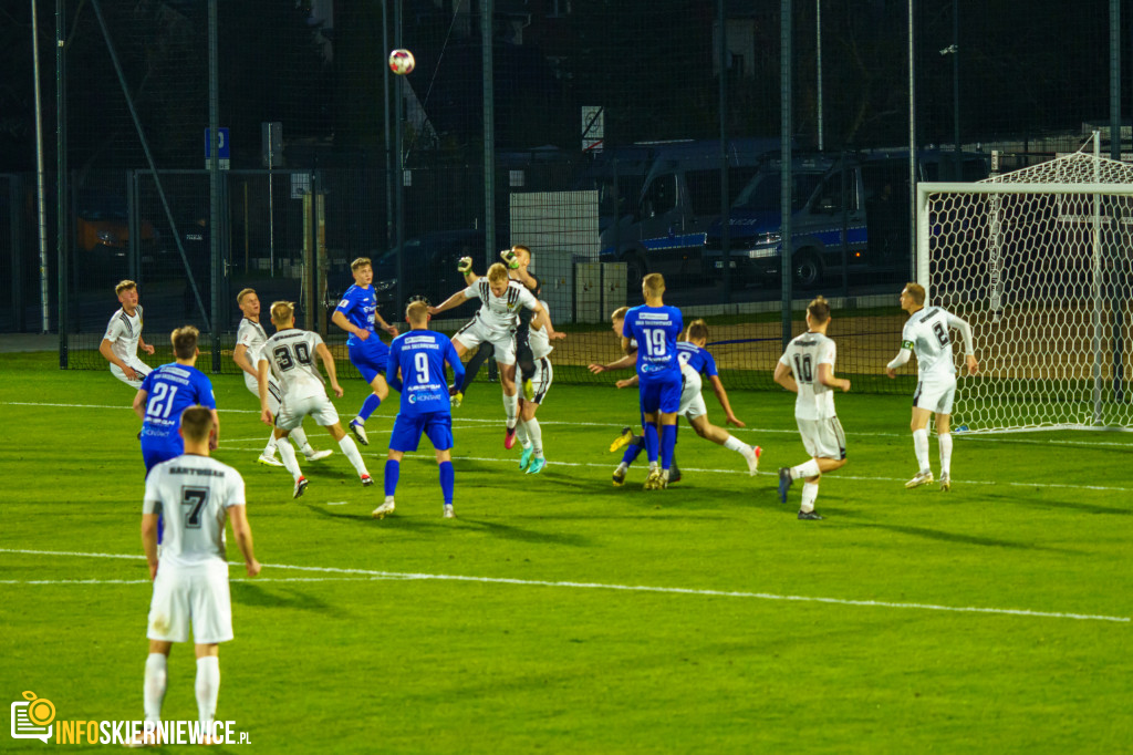 Unia Skierniewice triumfuje nad GKS Bełchatów w emocjonującym meczu