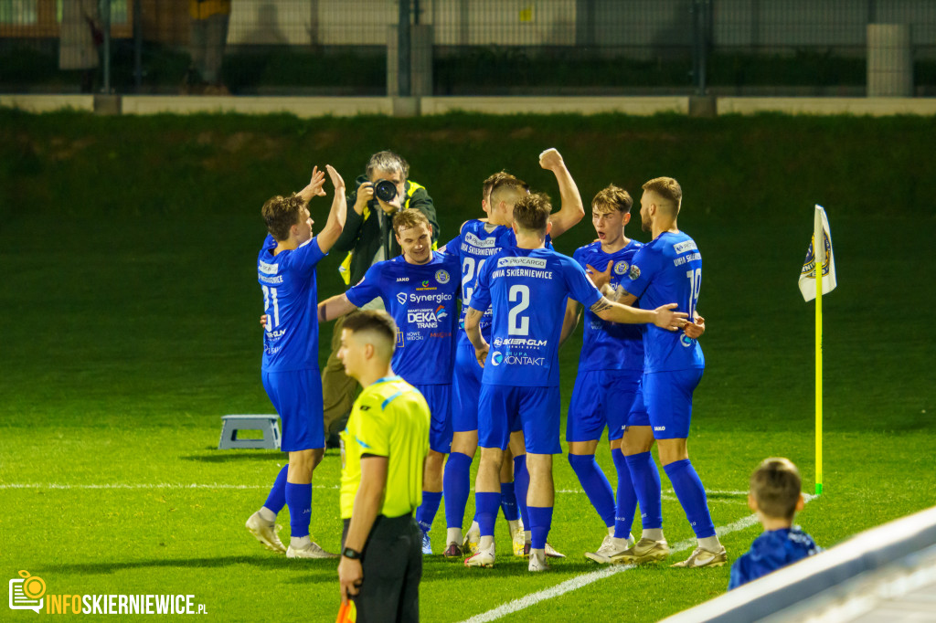 Unia Skierniewice triumfuje nad GKS Bełchatów w emocjonującym meczu