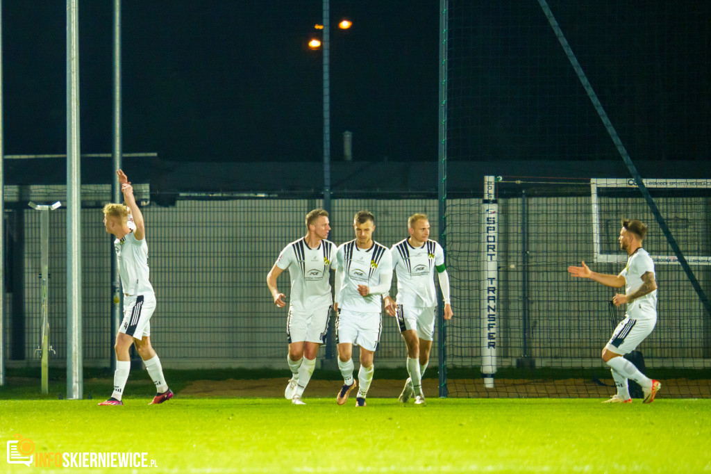 Unia Skierniewice triumfuje nad GKS Bełchatów w emocjonującym meczu