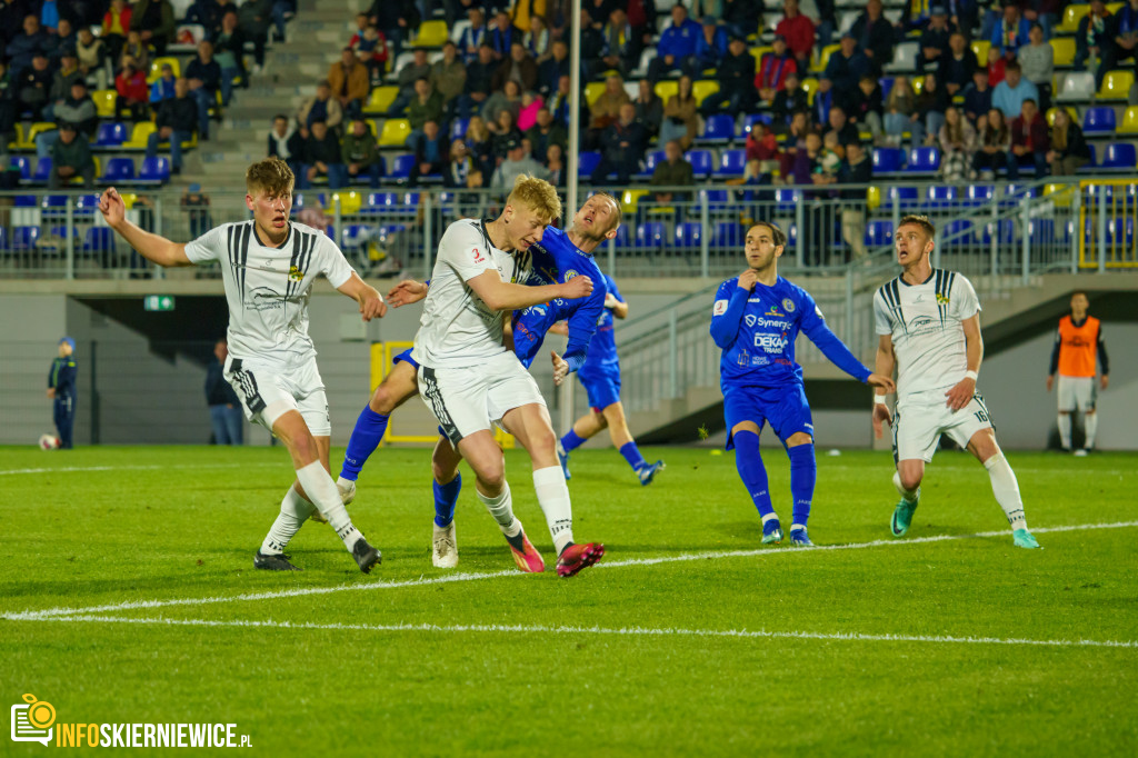 Unia Skierniewice triumfuje nad GKS Bełchatów w emocjonującym meczu