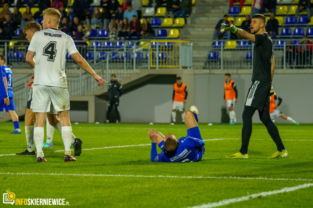 Unia Skierniewice triumfuje nad GKS Bełchatów w emocjonującym meczu