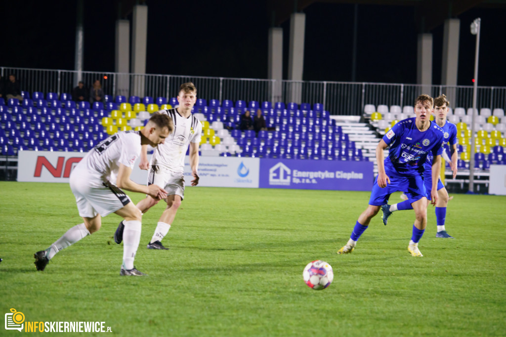 Unia Skierniewice triumfuje nad GKS Bełchatów w emocjonującym meczu