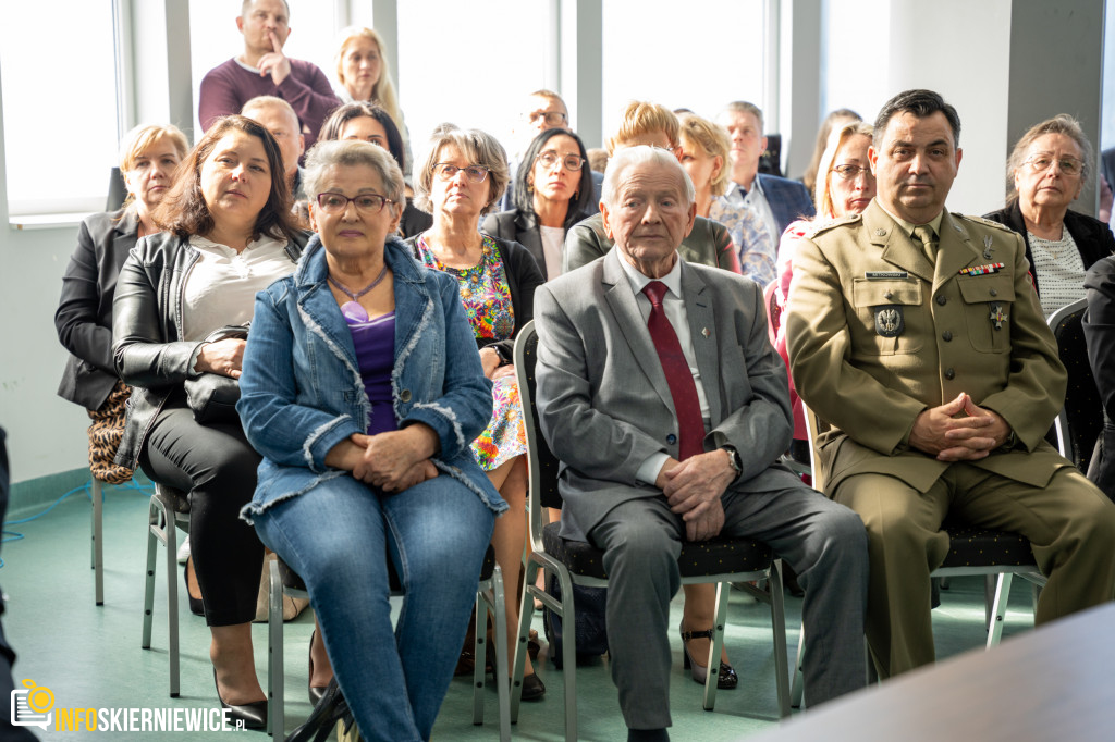 Skierniewice: Jarosław Chęcielewski Przewodniczącym Rady Miasta. Nowa kadencja rozpoczęta ślubowaniem prezydenta