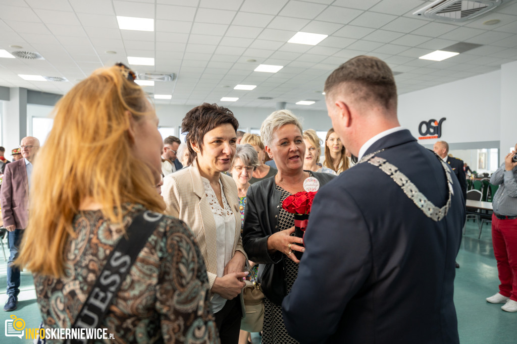 Skierniewice: Jarosław Chęcielewski Przewodniczącym Rady Miasta. Nowa kadencja rozpoczęta ślubowaniem prezydenta