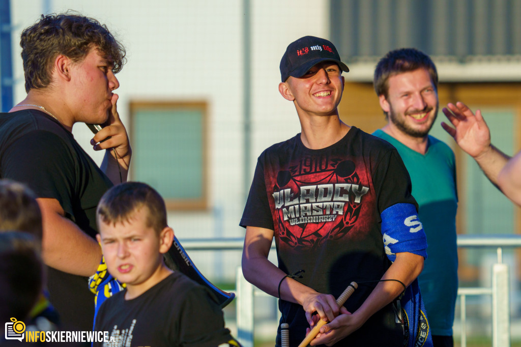 Unia Skierniewice wygrywa hitowy mecz III ligi z Lechią Tomaszów Mazowiecki 2:1