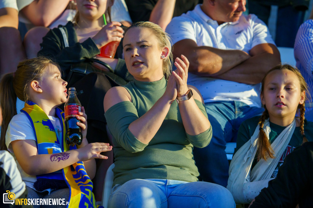 Unia Skierniewice wygrywa hitowy mecz III ligi z Lechią Tomaszów Mazowiecki 2:1