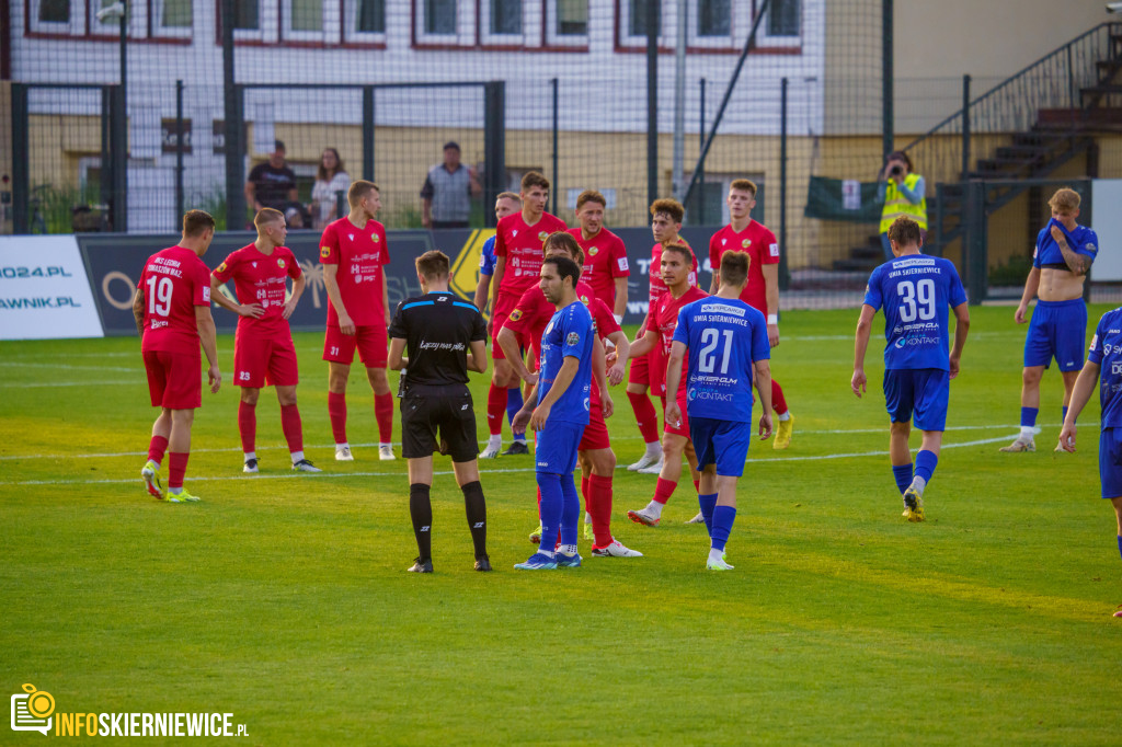 Unia Skierniewice wygrywa hitowy mecz III ligi z Lechią Tomaszów Mazowiecki 2:1