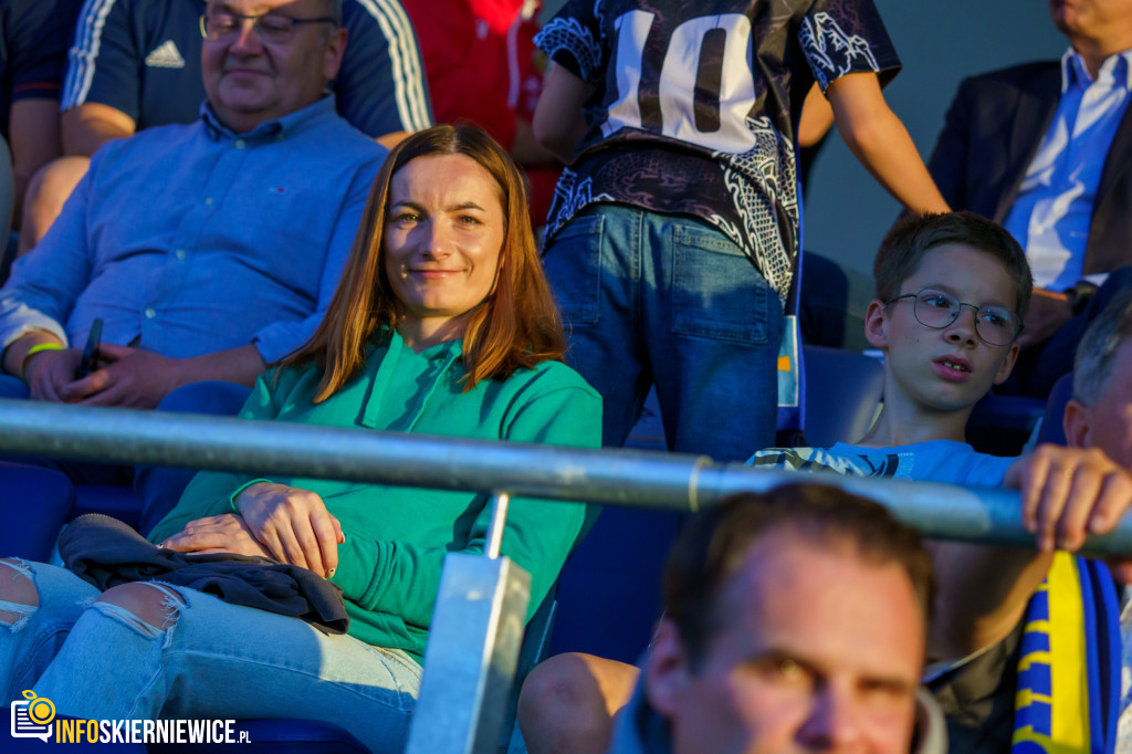 Unia Skierniewice wygrywa hitowy mecz III ligi z Lechią Tomaszów Mazowiecki 2:1