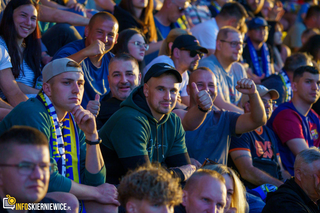 Unia Skierniewice wygrywa hitowy mecz III ligi z Lechią Tomaszów Mazowiecki 2:1