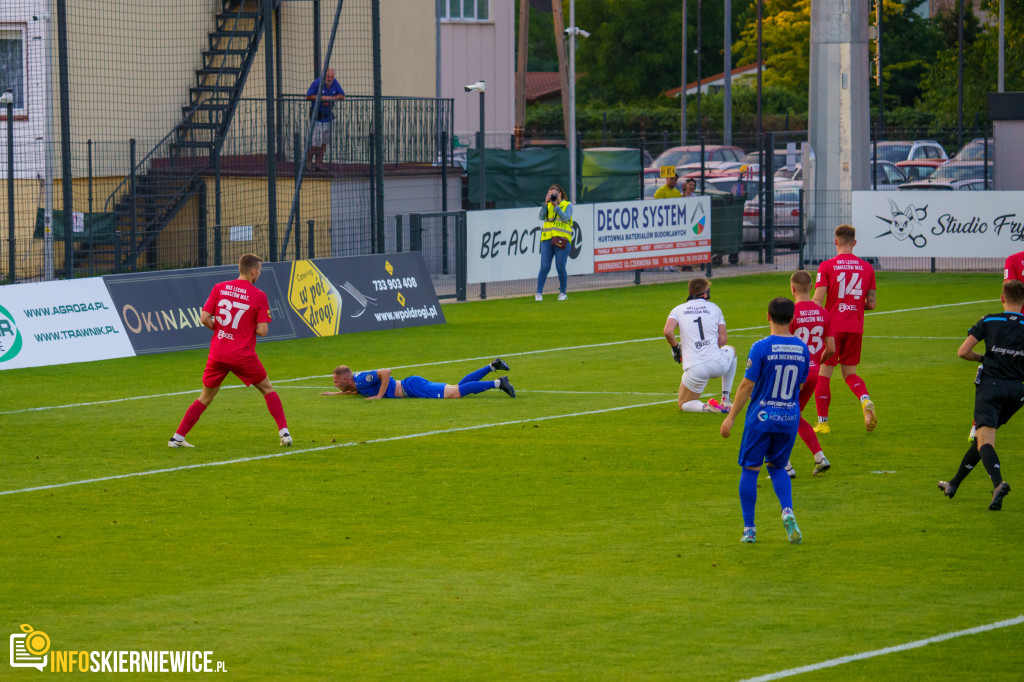 Unia Skierniewice wygrywa hitowy mecz III ligi z Lechią Tomaszów Mazowiecki 2:1