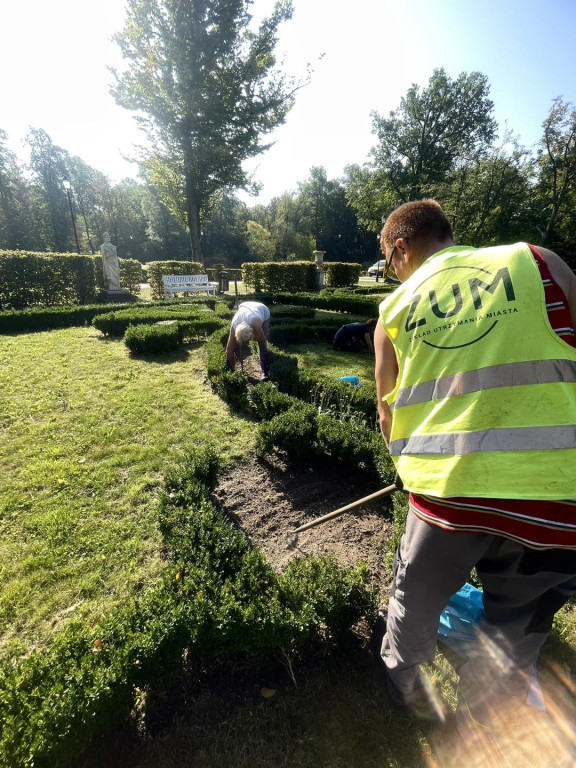 Skierniewice: Zakład Utrzymania Miasta Intensyfikuje Prace Porządkowe