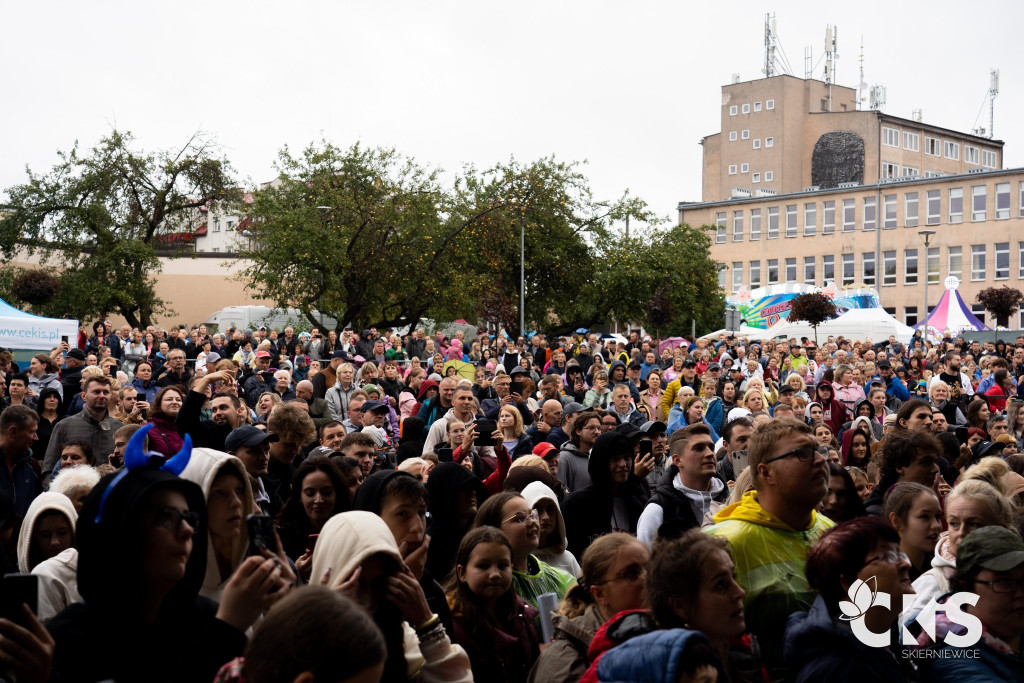 Sławomir Rozgrzał Scenę na Skierniewickim Święcie Kwiatów, Owoców i Warzyw