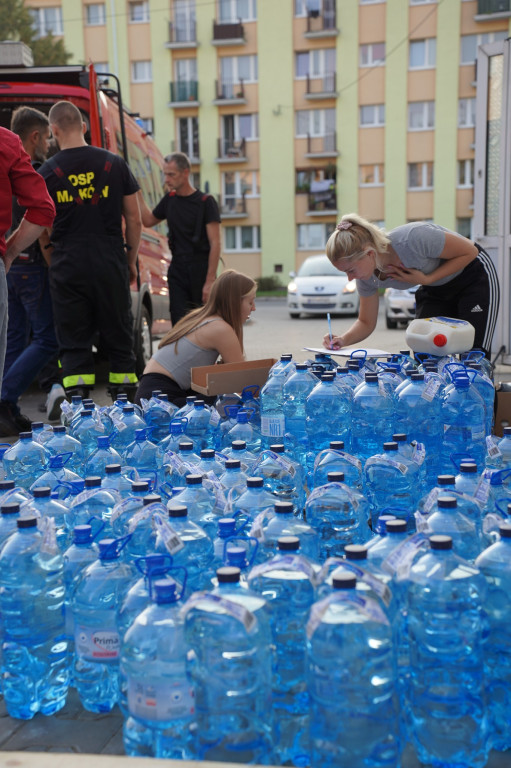 Kolejne transporty pomocy wyruszyły z Skierniewic do potrzebujących. Sprawdź, jak możesz pomóc!