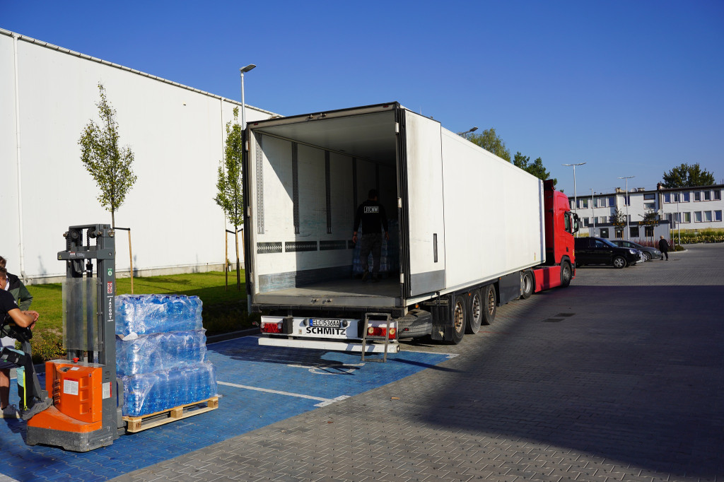 Kolejne transporty pomocy wyruszyły z Skierniewic do potrzebujących. Sprawdź, jak możesz pomóc!