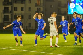 Unia Skierniewice triumfuje nad GKS Bełchatów w emocjonującym meczu-1165