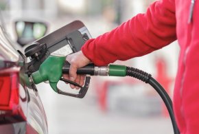 Ceny paliw. Kierowcy nie odczują zmian, eksperci mówią o "napiętej sytuacji"-72202