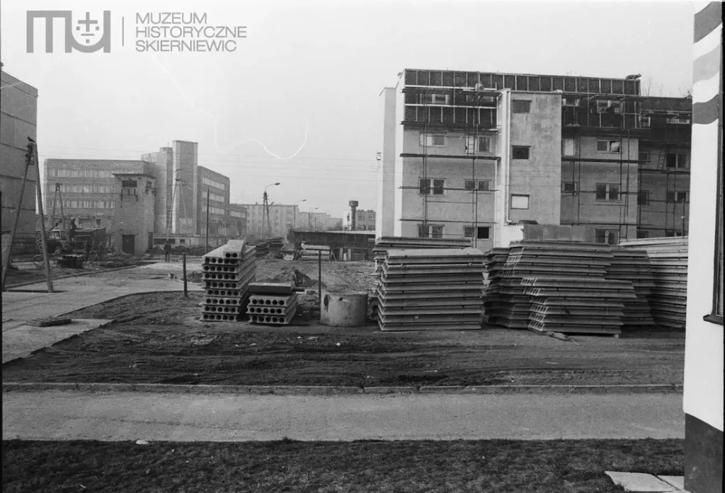 Skierniewice w latach 80. – Niezwykłe fotografie miasta sprzed lat 33 61dd1421 dbfb 4047 bca2 96cb4df0e1dc preview 1100x0