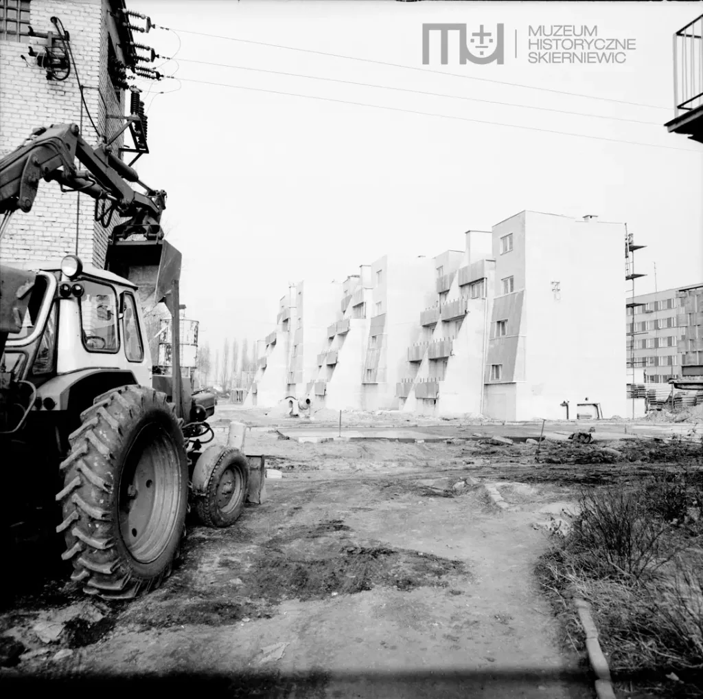 Skierniewice w latach 80. – Niezwykłe fotografie miasta sprzed lat 34 714df5f9 d950 4982 9de9 a521ff8c1c16 preview 1100x0