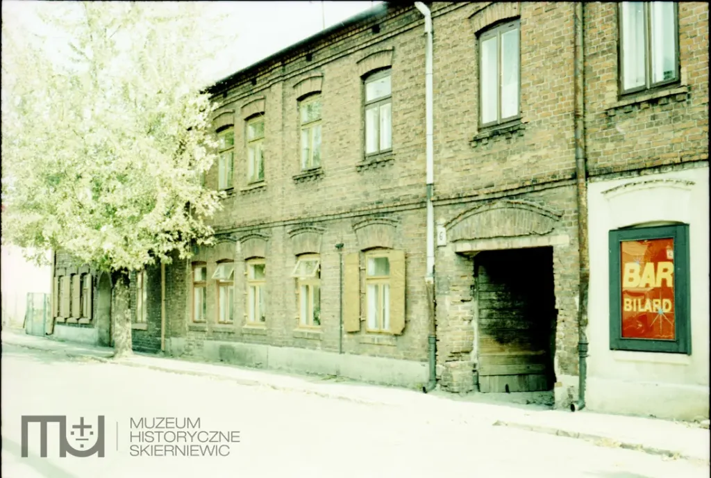 Skierniewice w latach 80. – Niezwykłe fotografie miasta sprzed lat 38 909ad012 023f 416b 87d2 78cf1812b7ac preview 1100x0