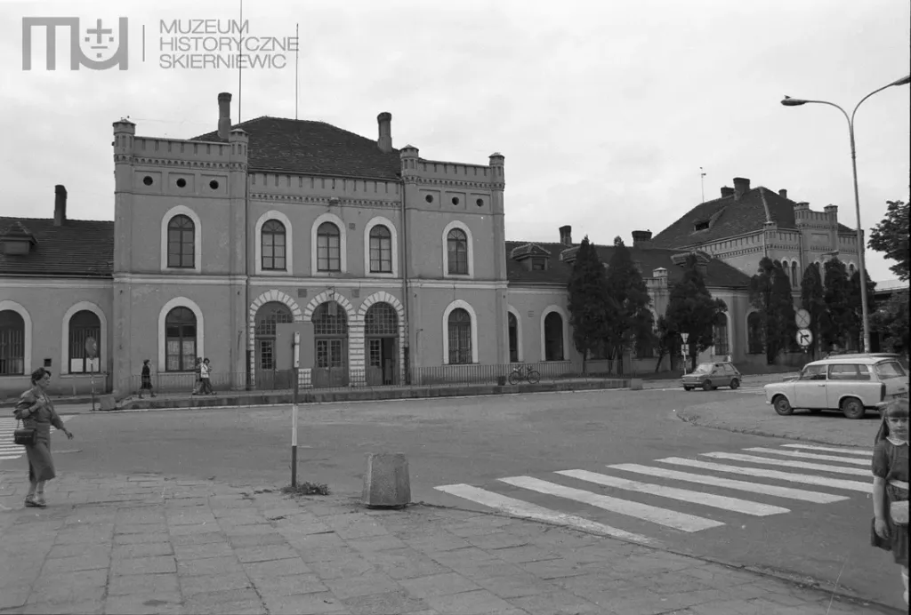 Skierniewice w latach 80. – Niezwykłe fotografie miasta sprzed lat 37 a598b7a0 2796 4dca a221 639f19967e8c preview 1100x0