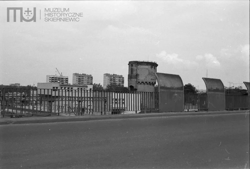 Skierniewice w latach 80. – Niezwykłe fotografie miasta sprzed lat 37 b0b54ff5 8e1d 46ab 8d74 3eb74da18f50 preview 1100x0