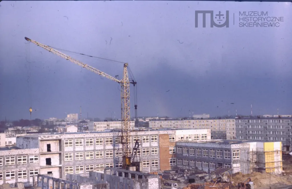 Skierniewice w latach 80. – Niezwykłe fotografie miasta sprzed lat 37 c0708d22 6101 4b9f b16f 0015a5879b26 preview 1100x0